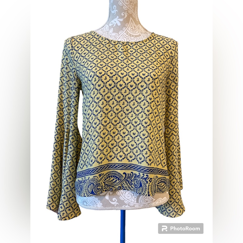 Chelsea Women’s Bell Sleeve Yellow Blouse Size Small
